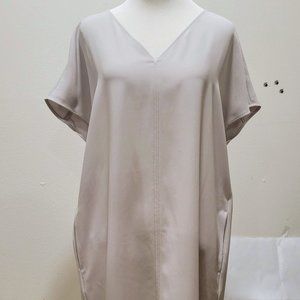 UNIQLO WOMENS SHORT SLEEVE LIGHT GREY DRESS